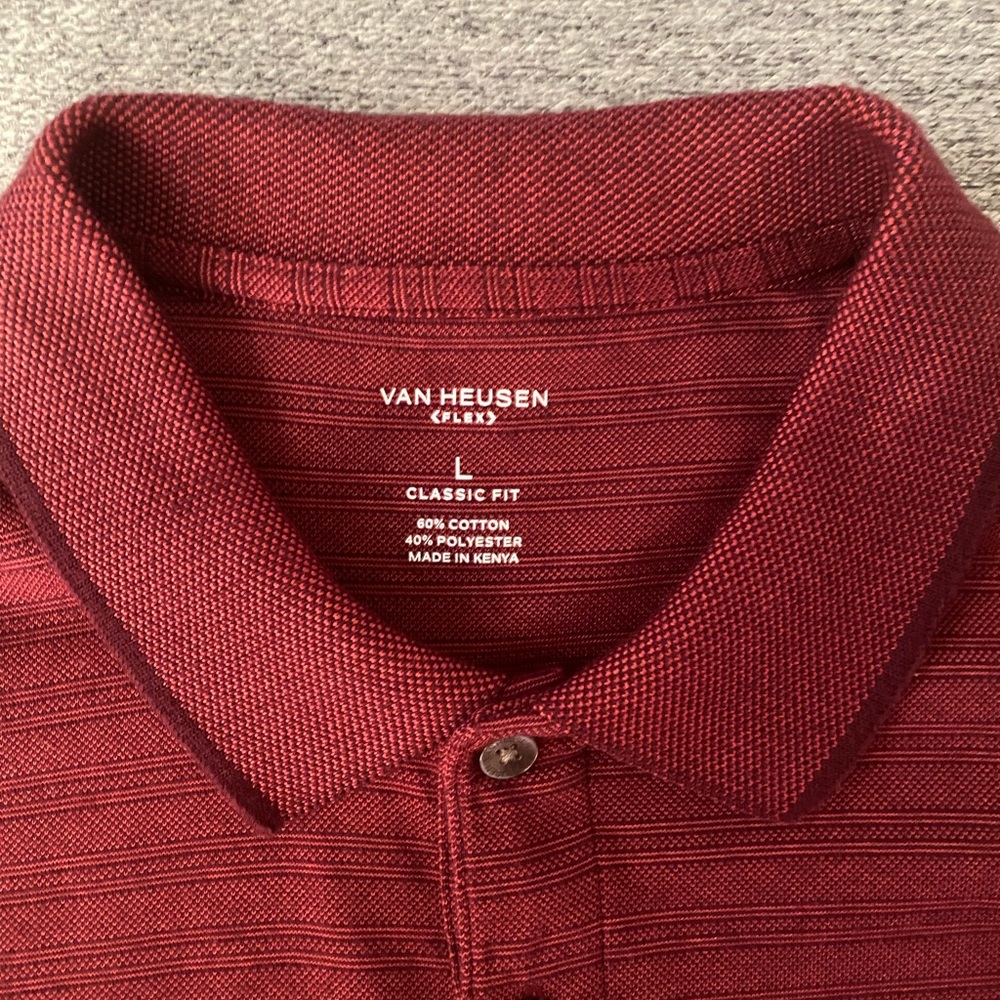 Van Heusen Classic Fit L Red